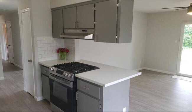 Foto del edificio - 5833 E Pontiac Way