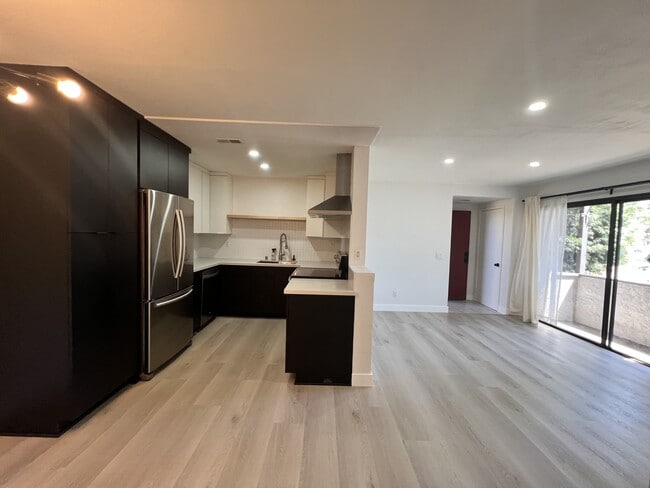 Building Photo - 3784 Pershing Ave