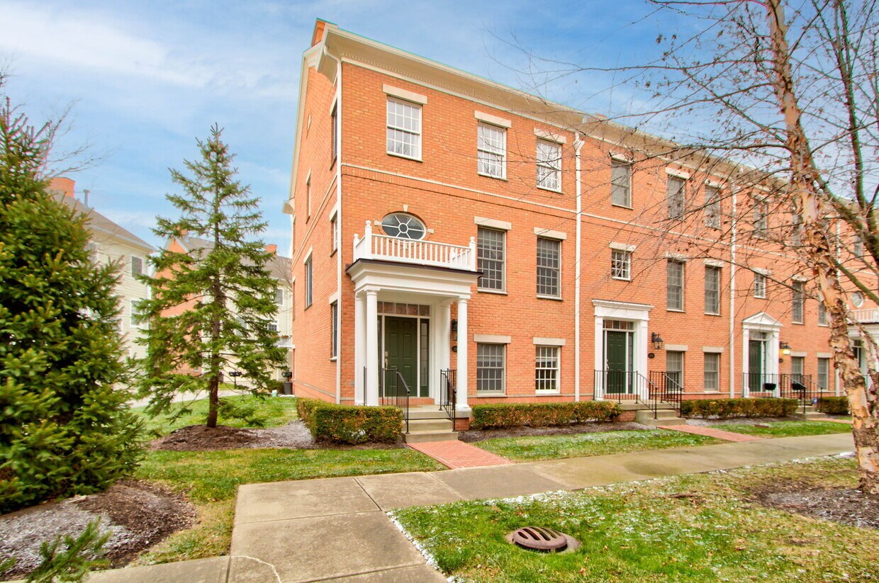 12922 Ives Way, Carmel, IN 46032 Townhome Rentals in Carmel IN