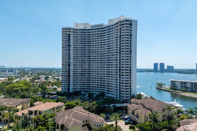 Building Photo - 1000 E Island Blvd