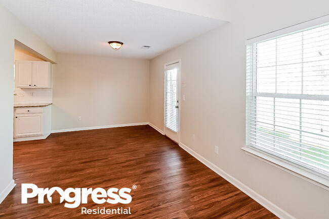 Building Photo - 7356 Green Ash Dr