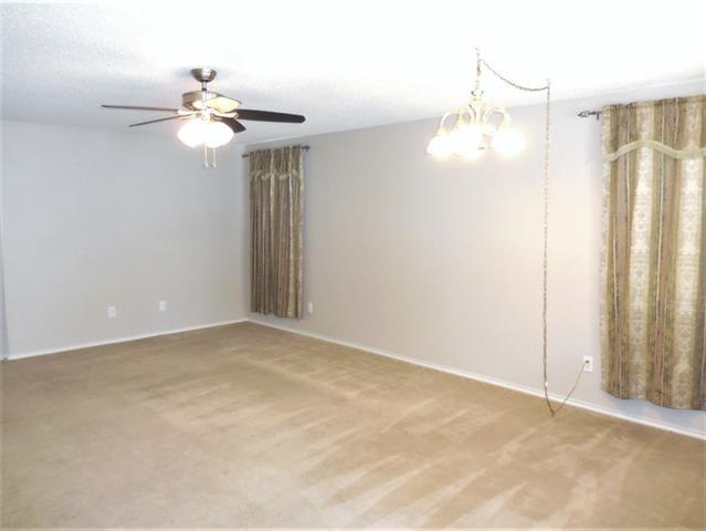 Foto del edificio - 5721 Thoroughbred Trail