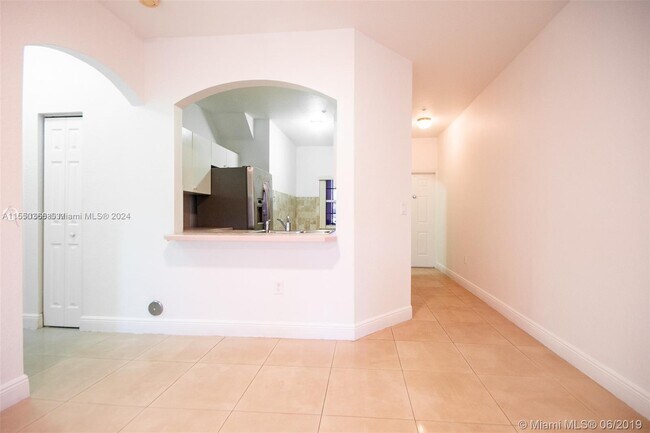 Building Photo - 5640 NW 115th Ct