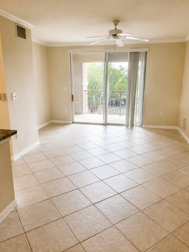Foto del edificio - 6533 Emerald Dunes Dr