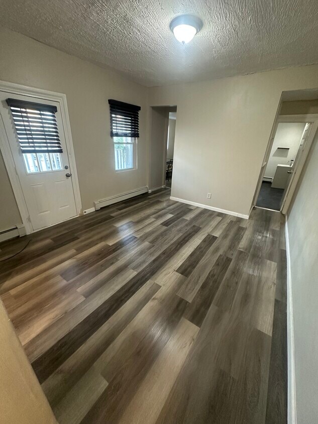 Foto principal - 218 N 5th St