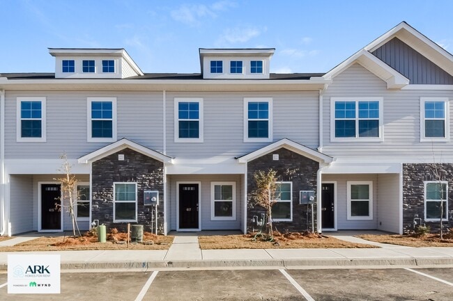 Building Photo - 617 Green Wigeon Rd