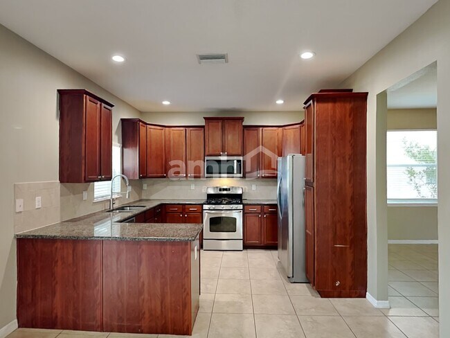 Foto del edificio - 5654 Aaron Ct