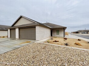 Building Photo - 5518 Kemper St