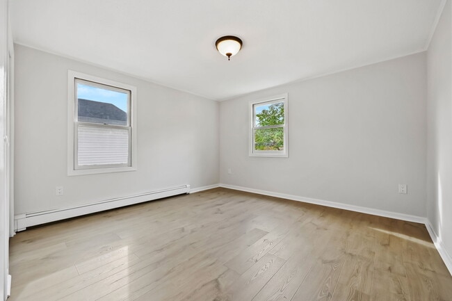 Building Photo - 114 Washington St