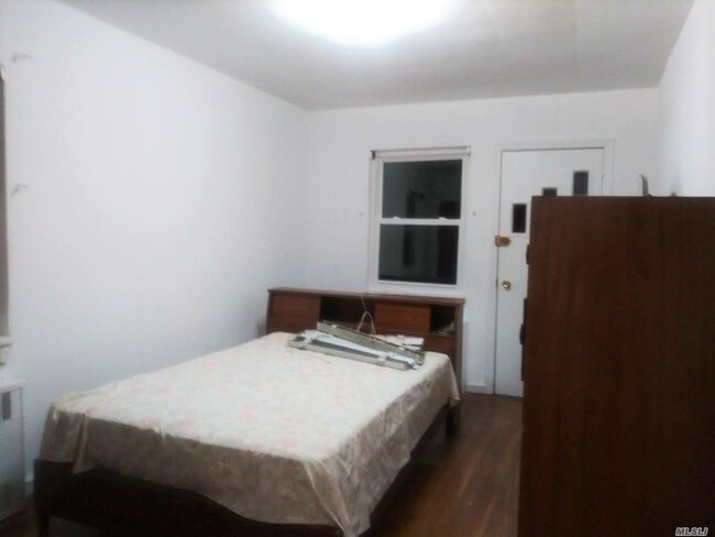 Foto del edificio - 833 E 48th St