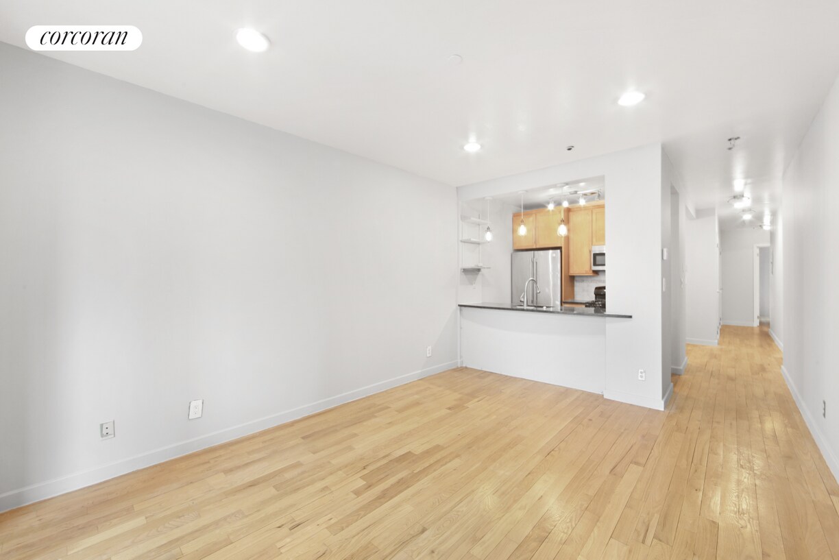 Primary Photo - 324 E 112th St