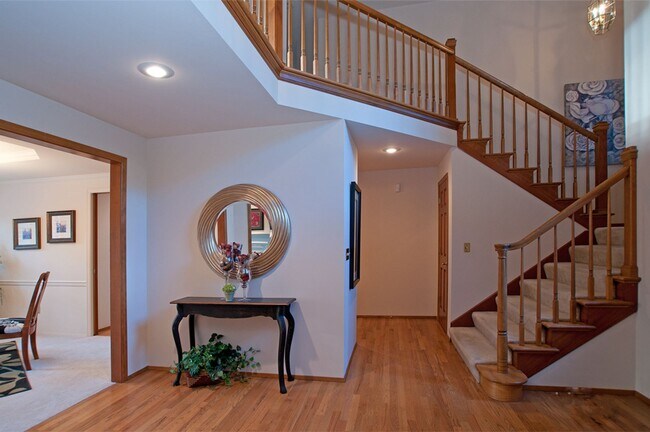 Foto del edificio - Elegant Forest Ridge Home in Bellevue