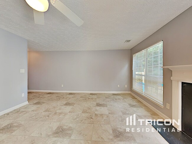 Building Photo - 3703 Harvest Dr