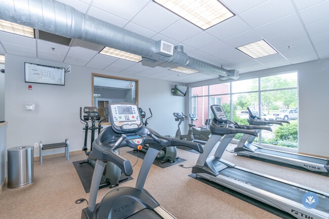 Building Photo - Chateau At Holmes Lake