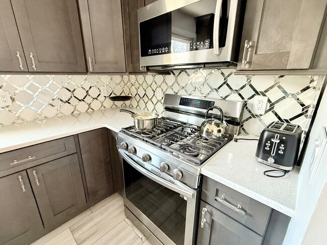 Foto del edificio - 33 Willow Wood Ct