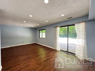 Building Photo - 260 Hampshire Dr