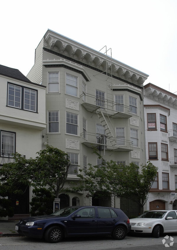 Building Photo - 2325 Washington St