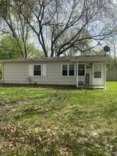 Building Photo - 1831 Parkdale Dr