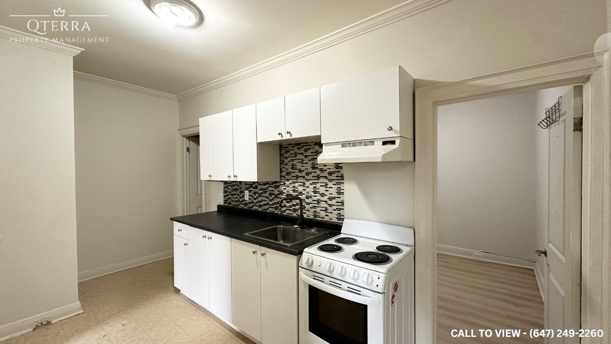 Photo principale - 4-100 Dunlop St E