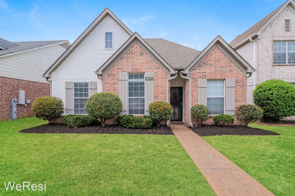 3 br, 2 bath House 8700 Macon Road House Rental in Memphis, TN