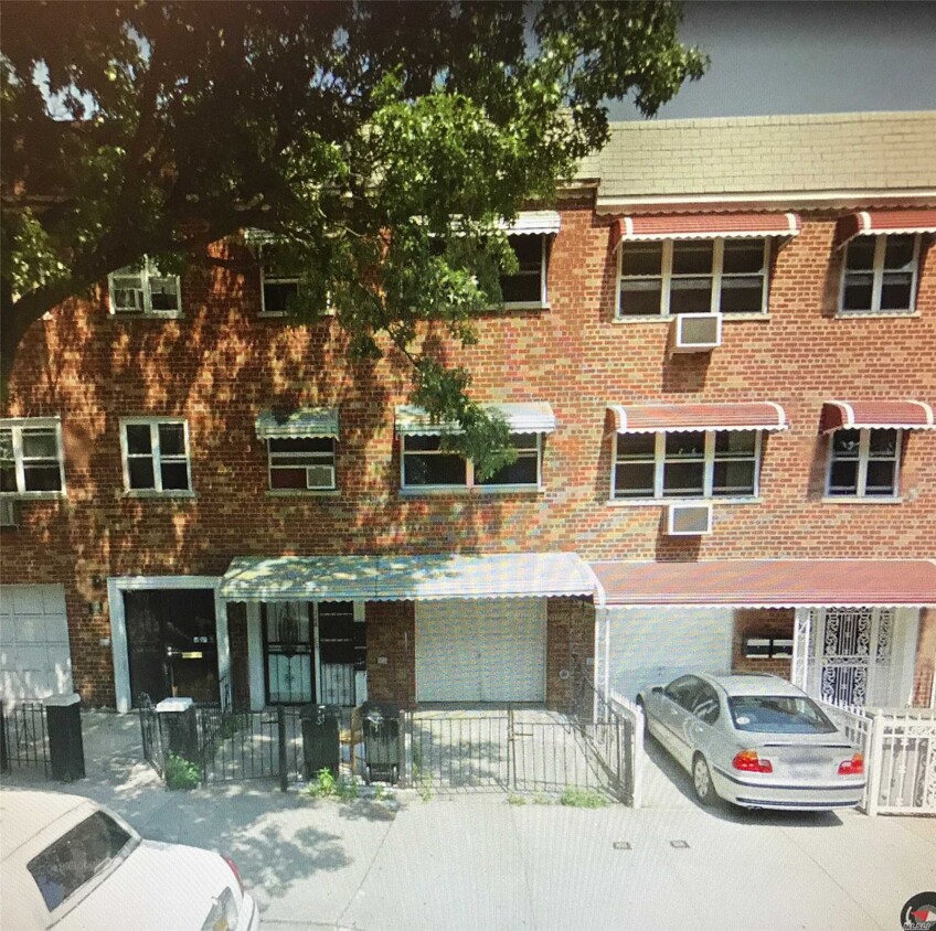 Primary Photo - 1346 Metcalf Ave