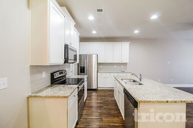 Building Photo - 589 Trickum Hill Dr