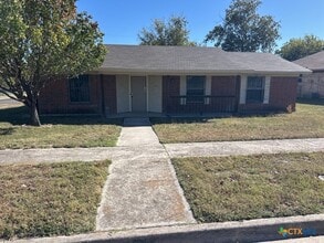 Building Photo - 1502 Linda Ln