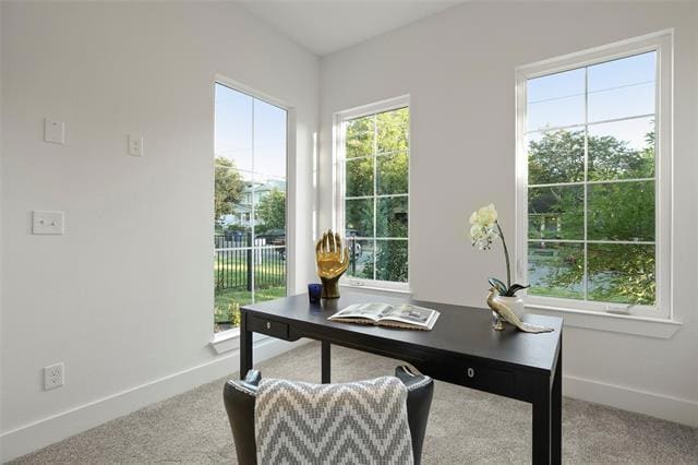 Building Photo - 933 W Eighth St