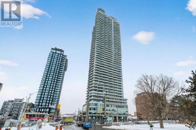 Photo du bâtiment - 805 Carling Ave