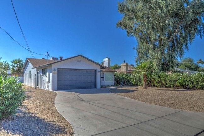Photo - 3022 N 34th Pl House