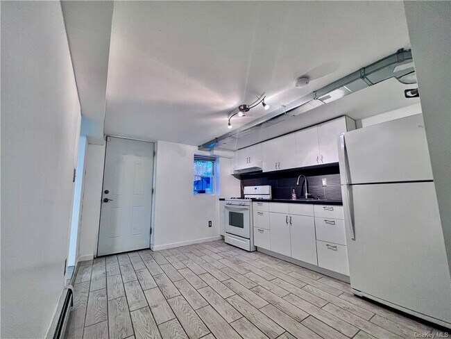 Foto del edificio - 179-19-17134 134th Ave