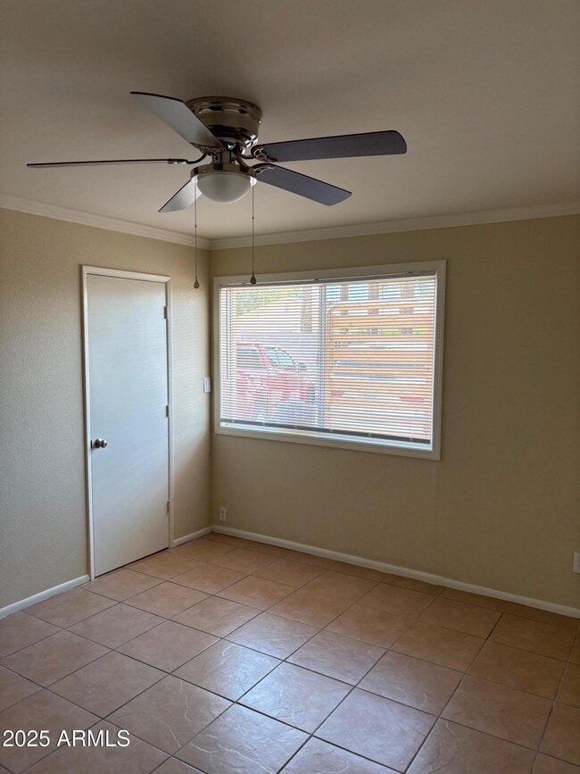 Building Photo - 909 S Priest Dr