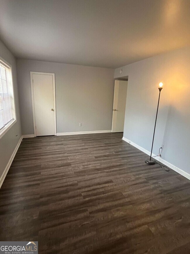 Foto del edificio - 2864 Cheney St