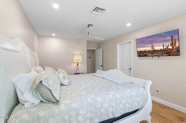 Foto del edificio - 4520 E Horseshoe Rd