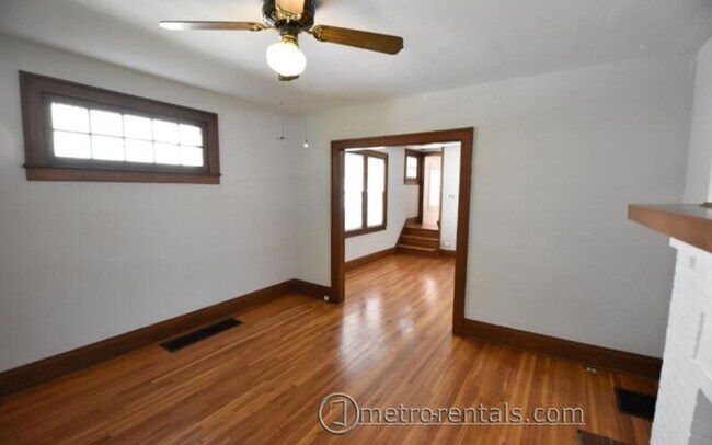 Foto del edificio - 57-59 E Como Avenue