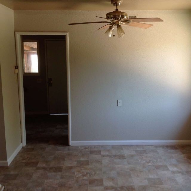 Building Photo - House For Rent in Escalon