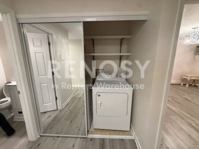 Foto del edificio - 5607 Green Cir Dr