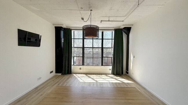 Building Photo - 1500 Park Ave