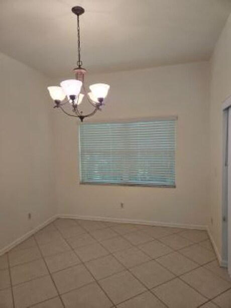 Building Photo - 10715 San Tropez Cir