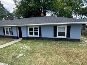 Building Photo - 305 E Battle Ave