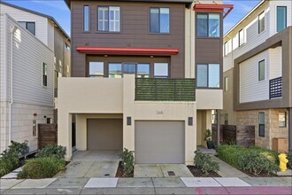 Building Photo - 5636 Fallbrook Ct