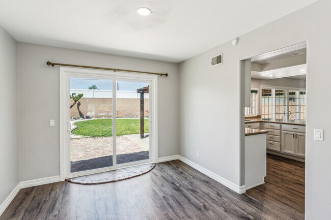 Building Photo - 17135 Buttonwood St