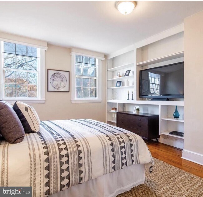 Foto del edificio - 211 3rd St SE