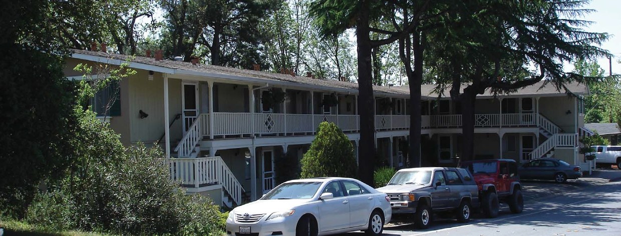 Primary Photo - 3820 Sumner Ln