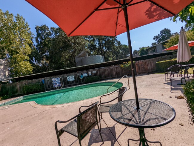 Foto del edificio - 1003 Leaf Ave