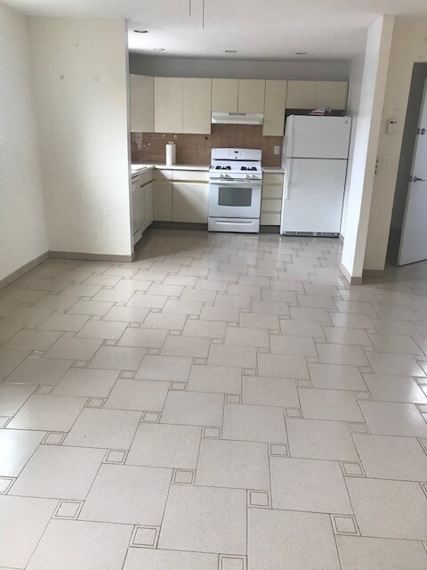 Foto del edificio - 7550 Furmanville Ave