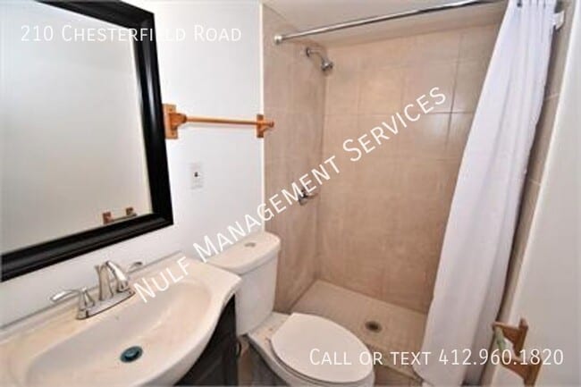 Foto del edificio - 210 Chesterfield Rd