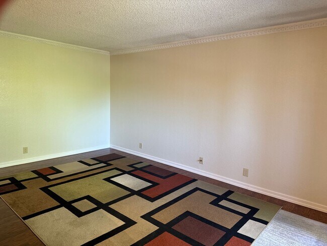 Foto del edificio - Great central SJ location near Highways 87...