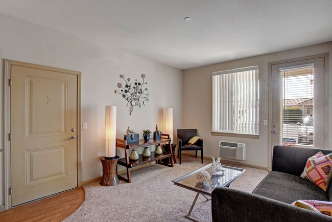 Building Photo - The Vintage