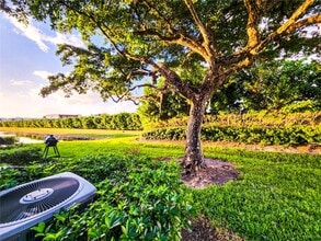 Building Photo - 34 Key W Ct